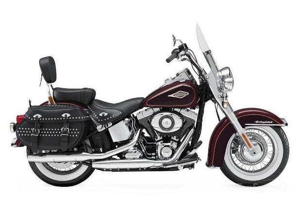 هارلی دیویدسون Heritage Softail Classic بررسی موتورسیکلت هارلی دیویدسون Heritage Softail Classic